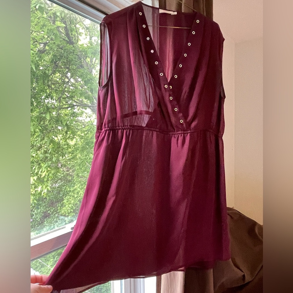 Ricki's Burgundy Sleeveless V-Neck Crossover Top, Size XL